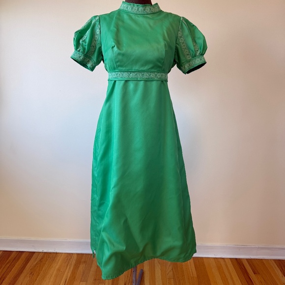 Vintage 60s emerald/kelly green maxi dress 💚 - Picture 1 of 8